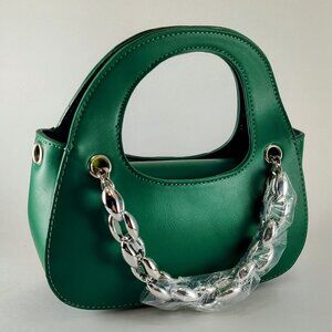 Vibrant Green Faux Leather Chain Crossbody Bag – Chic & Stylish P 126